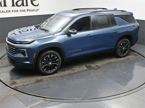 New 2026 Chevrolet Traverse LT w/ Sun and Wheel Package image 23