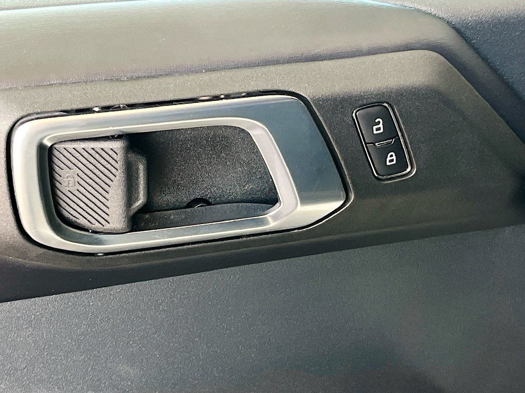 Used 2025 Ford Bronco Outer Banks AWD/4WD image 18