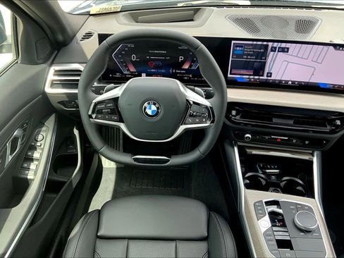 Used 2025 BMW 330i Sedan image 5
