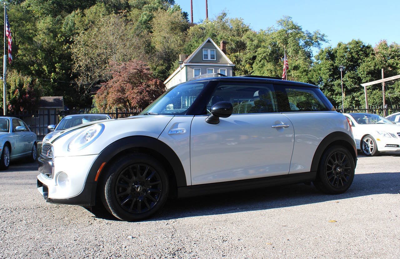 Used 2017 MINI Cooper S FWD image 5