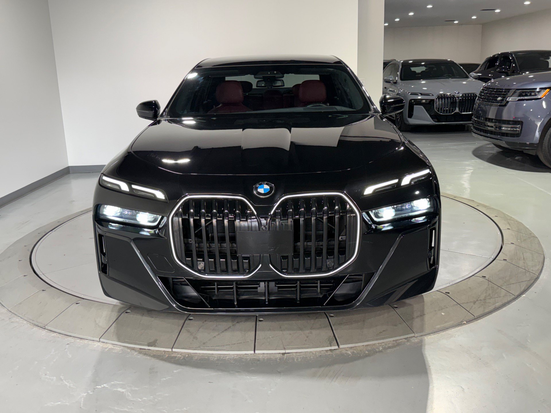 Used 2024 BMW 740i xDrive AWD/4WD image 6