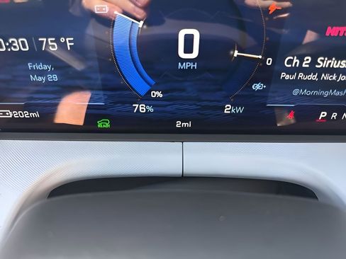 New 2027 Chevrolet Bolt LT FWD image 24