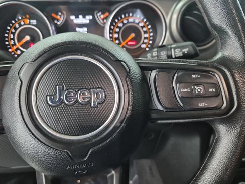 Used 2021 Jeep Wrangler Unlimited Sport AWD/4WD image 30