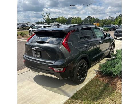 Used 2024 Kia Niro Wave FWD image 3
