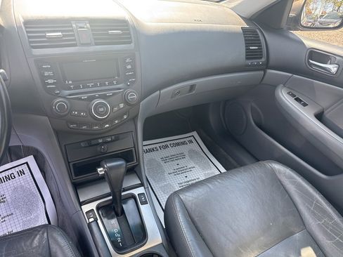 Used 2004 Honda Accord EX image 23