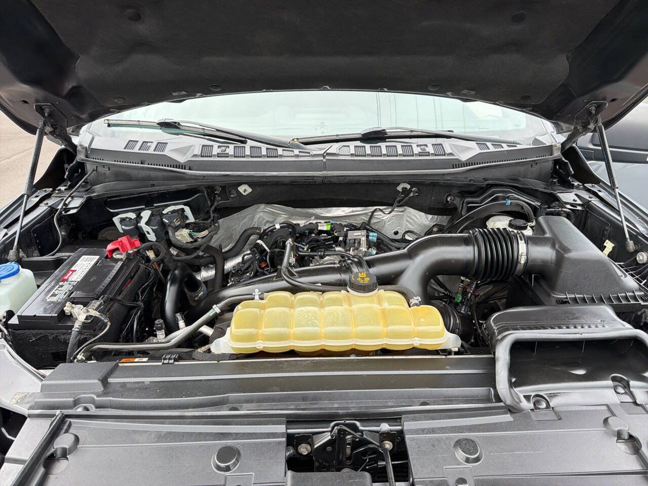 Used 2019 Ford F150 XLT w/ Equipment Group 302A Luxury AWD/4WD image 26