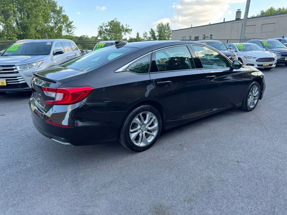 Used 2018 Honda Accord LX image 7