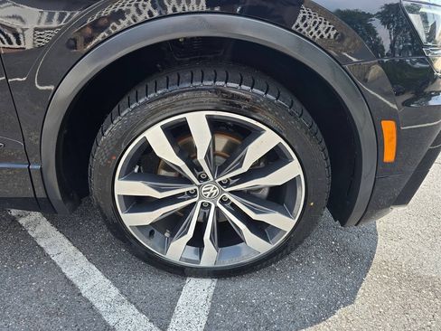 Used 2020 Volkswagen Tiguan SEL Premium R-Line w/ 3rd Row Seat Package AWD/4WD image 13