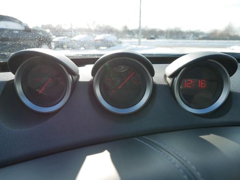 Used 2017 Nissan 370Z Coupe image 25