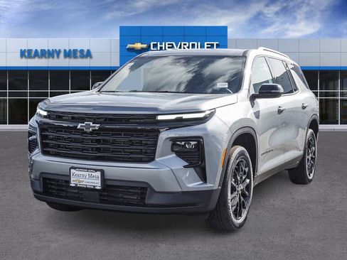 New 2026 Chevrolet Traverse LT w/ Midnight/Sport Edition FWD image 3