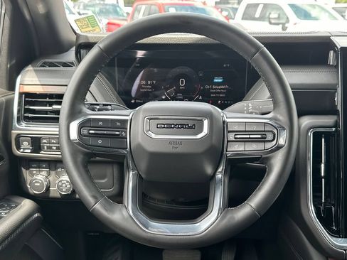 Used 2025 GMC Yukon XL Denali AWD/4WD image 26