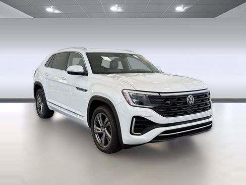 Certified 2024 Volkswagen Atlas Cross Sport SEL R-Line image 7