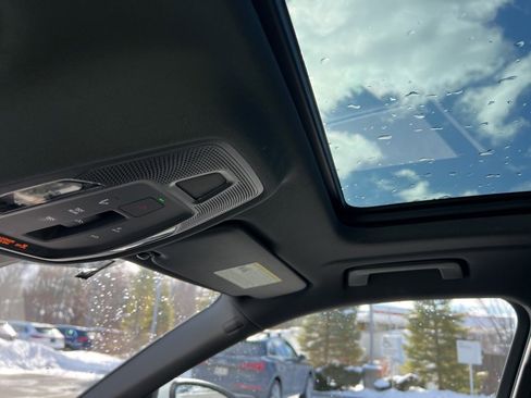 Used 2025 Audi Q5 Premium w/ Convenience Package image 70