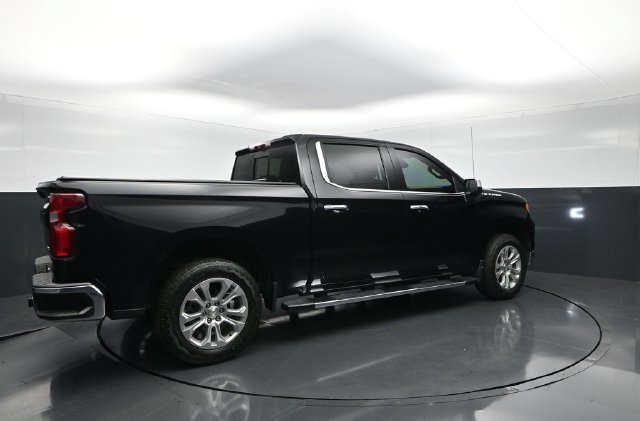 Used 2023 Chevrolet Silverado 1500 LTZ w/ LTZ Premium Package AWD/4WD image 7