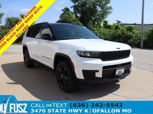 New 2025 Jeep Grand Cherokee L Altitude image 1