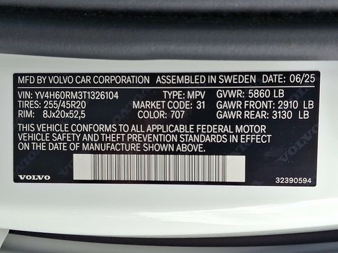 New 2026 Volvo XC60 T8 Ultra w/ Protection Package Premier AWD/4WD image 18