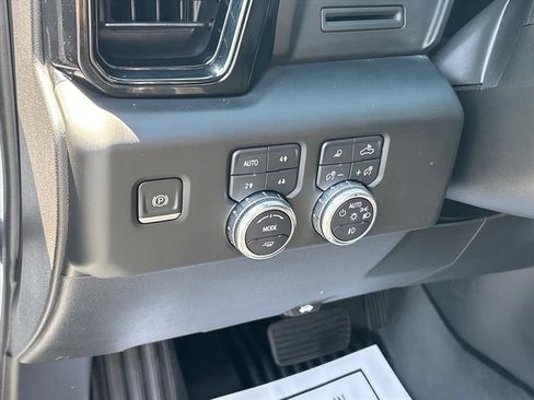 Used 2022 GMC Sierra 1500 AT4 AWD/4WD image 28