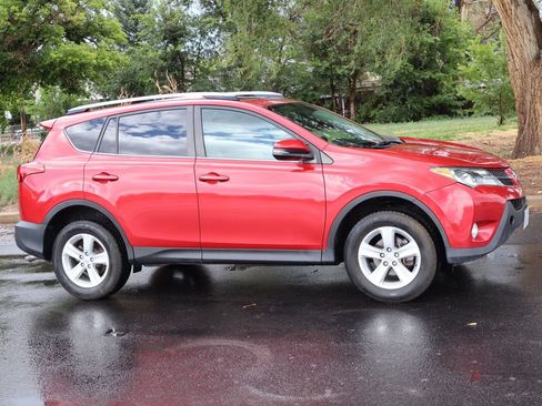 Used 2013 Toyota RAV4 XLE AWD/4WD image 2