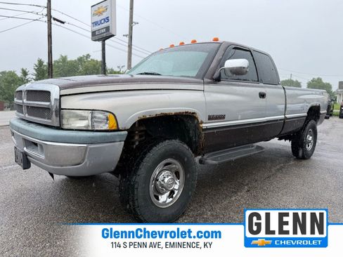 Used 1997 Dodge Ram 2500 Truck 4x4 Club Cab image 1
