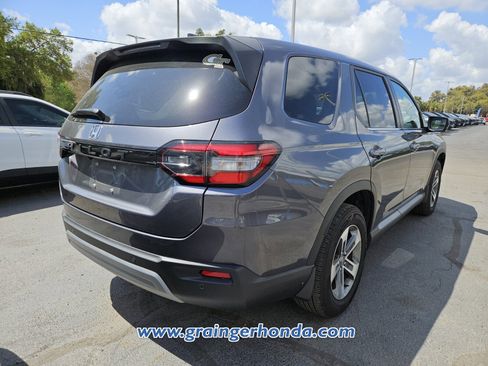 Used 2025 Honda Pilot EX-L image 8