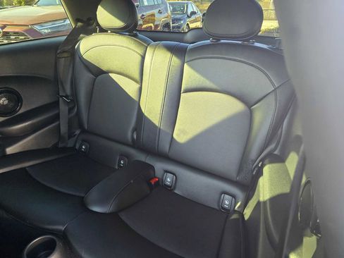 Used 2018 MINI Cooper S image 22