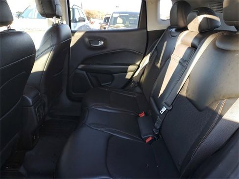 Used 2018 Jeep Compass Latitude image 23