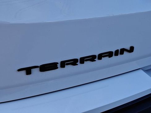 Used 2023 GMC Terrain SLT w/ Elevation Edition image 31