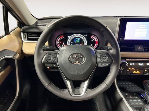 New 2025 Toyota RAV4 XLE image 14