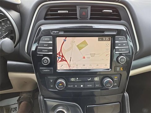 Used 2021 Nissan Maxima Platinum image 21