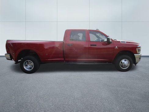 New 2026 RAM 3500 Tradesman AWD/4WD image 7