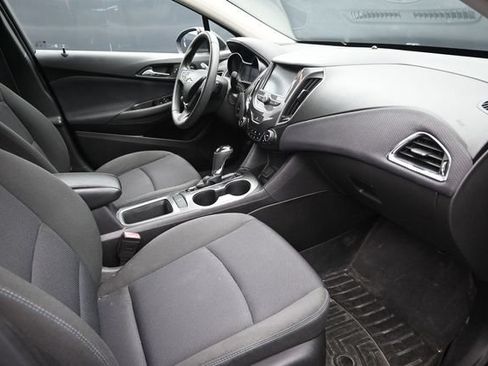 Used 2016 Chevrolet Cruze LT w/ LT Convenience Package FWD image 18