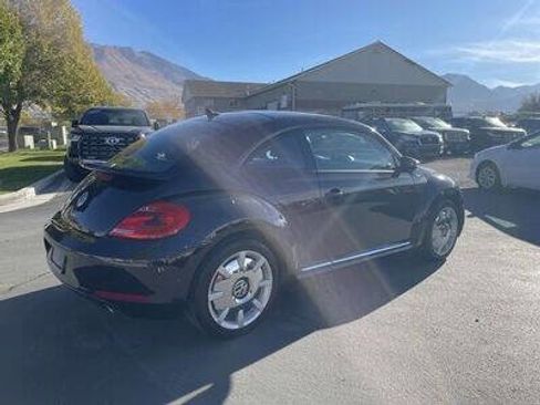 Used 2013 Volkswagen Beetle Turbo image 3