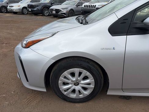 Used 2022 Toyota Prius L Eco FWD image 18