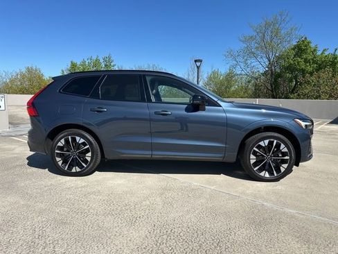 New 2026 Volvo XC60 B5 Plus w/ Protection Package Premier AWD/4WD image 9