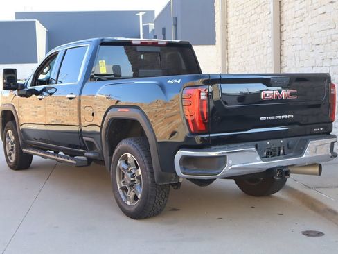 Used 2025 GMC Sierra 2500 SLT w/ SLT Convenience Package AWD/4WD image 3