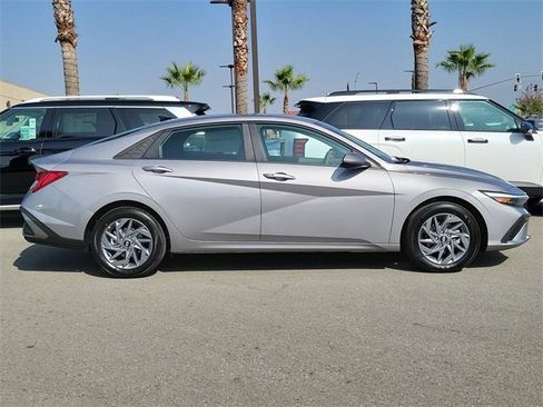 New 2026 Hyundai Elantra Blue image 24