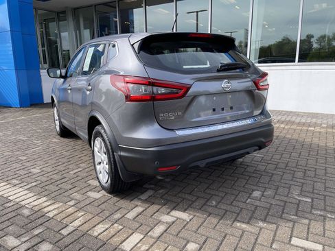 Used 2020 Nissan Rogue Sport S FWD image 3