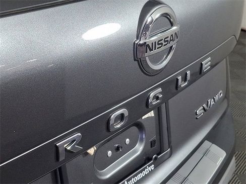 Used 2021 Nissan Rogue SV image 30