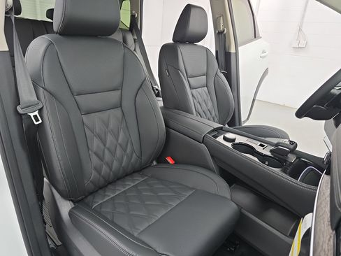 New 2026 Nissan Rogue Platinum AWD/4WD image 10
