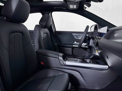 Certified 2026 Mercedes-Benz GLA 250 image 6