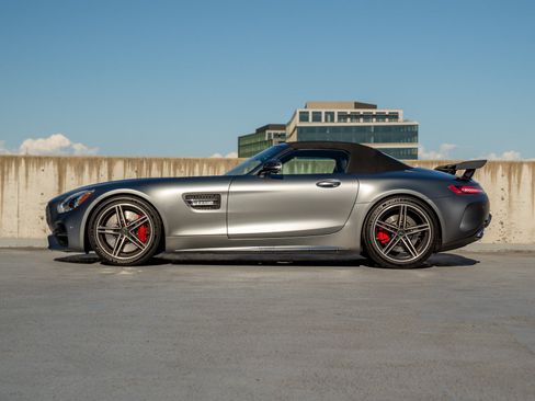 Used 2018 Mercedes-Benz AMG GT C image 4