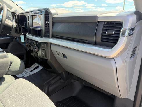Used 2024 Ford F550 4x4 Crew Cab Super Duty w/ XLT Value Package image 34