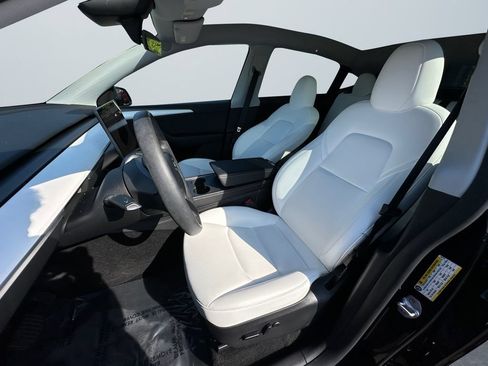 Used 2023 Tesla Model Y Long Range AWD/4WD image 9