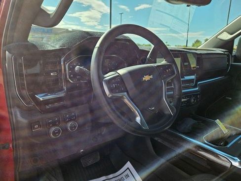 Used 2024 Chevrolet Silverado 2500 LTZ w/ LTZ Premium Package AWD/4WD image 15
