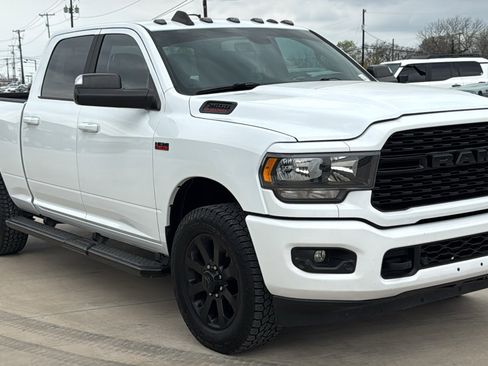 Used 2022 RAM 2500 Lone Star w/ Night Edition image 3