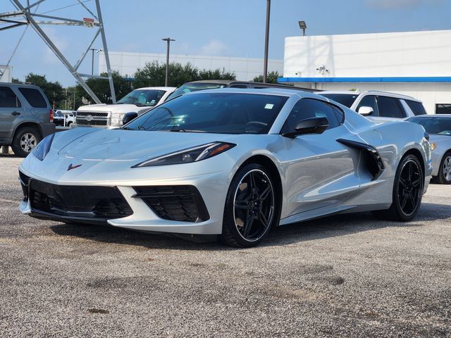 Used 2022 Chevrolet Corvette Stingray Coupe w/ 1LT RWD image 3