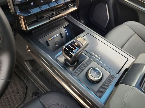 Used 2024 GMC Hummer EV 3X w/ Omega Edition image 13