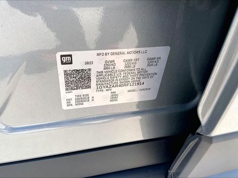 Used 2024 Cadillac XT4 Luxury w/ Cold Weather Package image 36