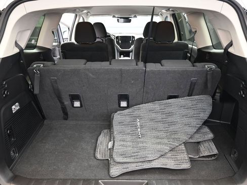 Certified 2024 Subaru Ascent Premium w/ Convenience Package image 18