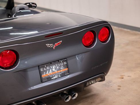 Used 2010 Chevrolet Corvette Convertible w/ Preferred Equipment Group RWD image 39